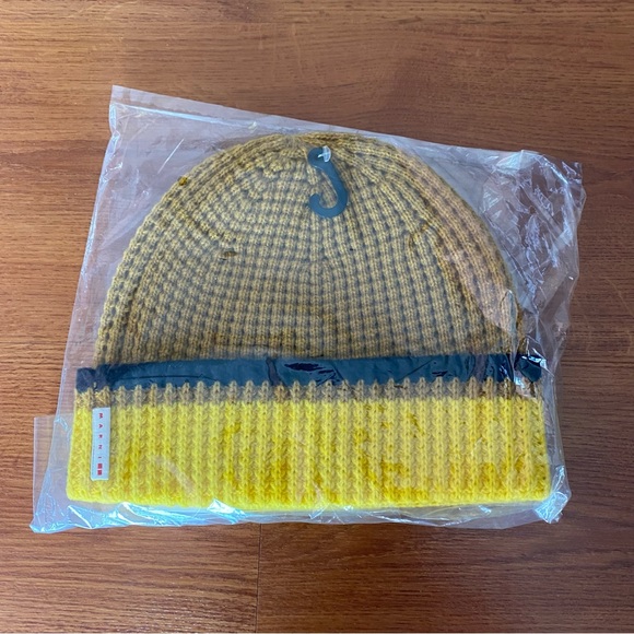Popcorn knitted beanie - Picture 4 of 5